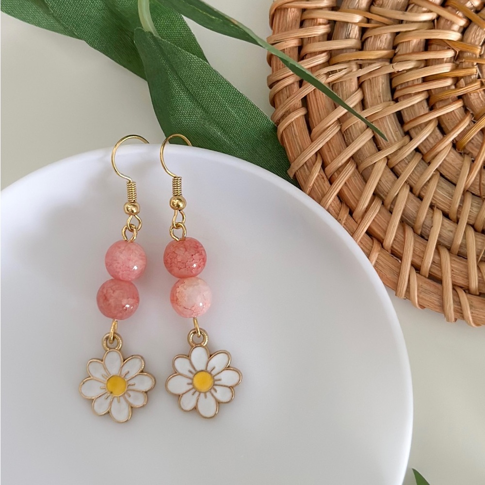 Flower earrings 🌼